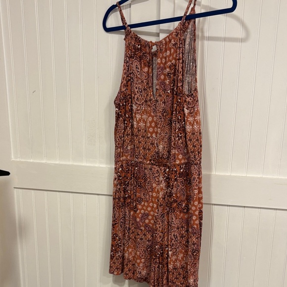 Maurices 24/7  Paisley Print Women's romper- Rust and White/black size XL - Picture 2 of 7